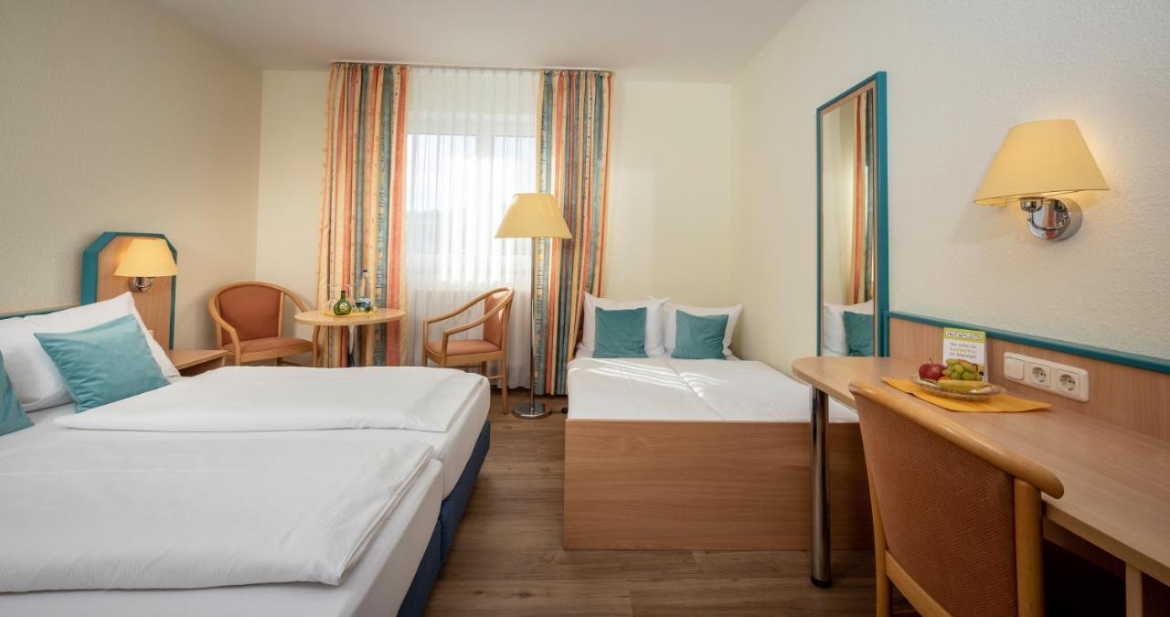 Hotel Am Wiesenweg L 24H Check-In Hausen (Wuerzburg) Exterior foto